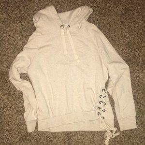 Love love Dream women’s medium cream sweater tie front on bottom